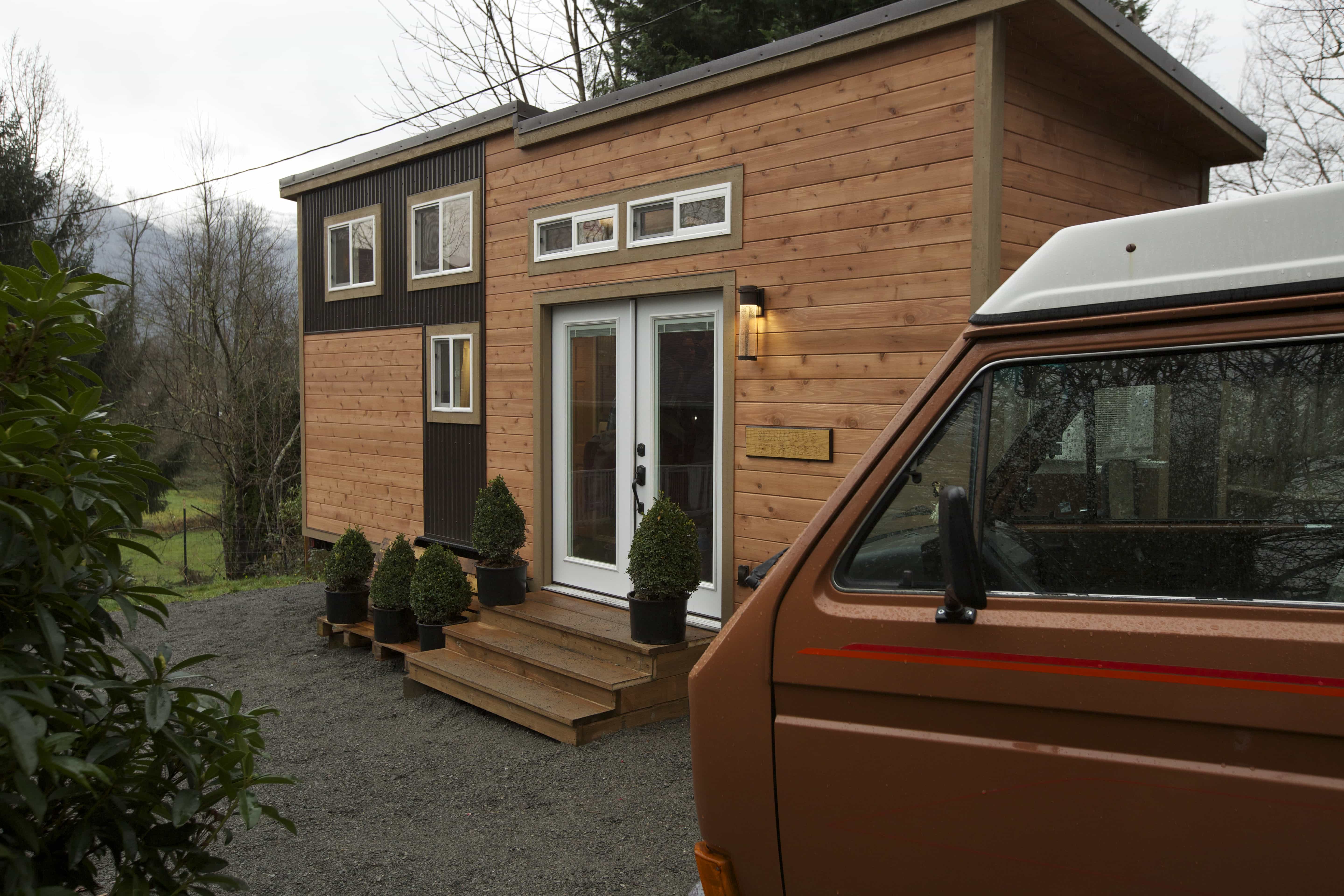 American Tiny House Everett Exterior Van American Tiny House - cracked car roof roblox