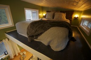 American-Tiny-House-everett-interior-bedroom